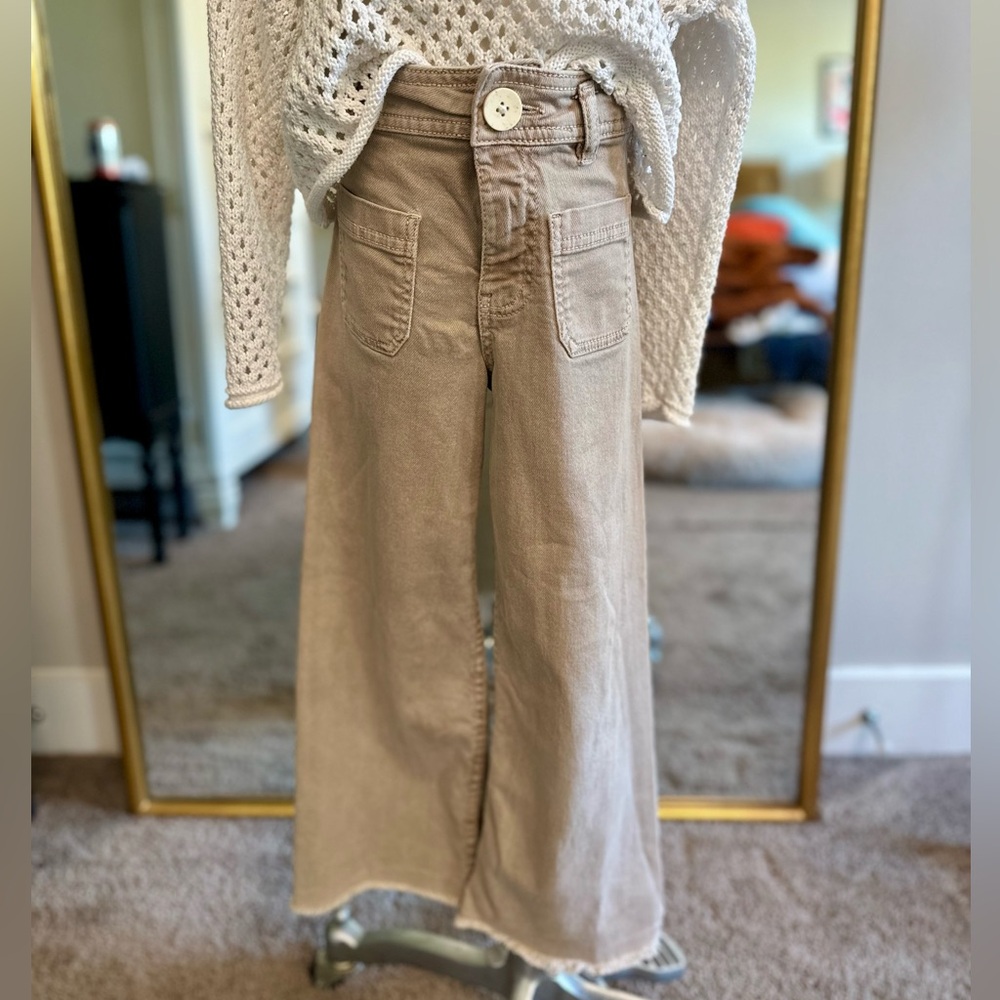 Zara Girls 3-Piece Neutral Outfit Size 8/9 Bundle Sweater Jeans Shorts - Picture 5 of 11